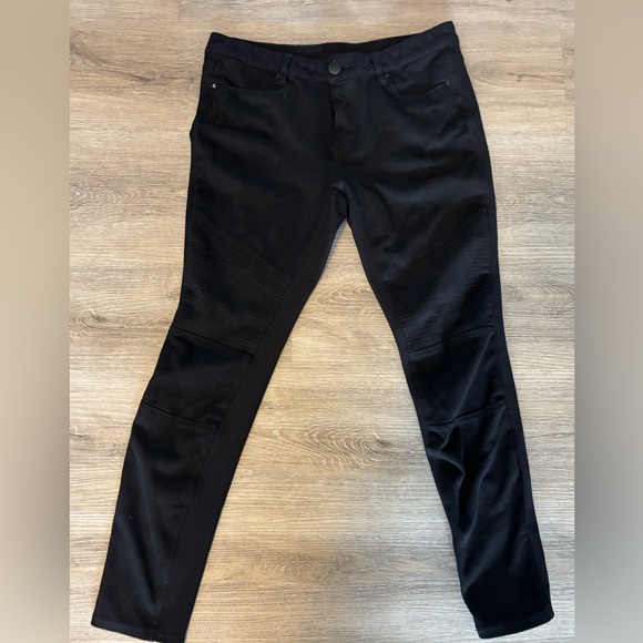 Design Lab Lord & Taylor Denim - Lord & Taylor Design lab Black Moto Jegging - size 29